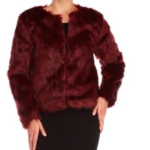 Romeo + Juliet Couture burgundy merlot faux fur